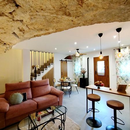 Setenil De Las Bodegas Casa Cueva Las Chicas Del Puente מראה חיצוני תמונה