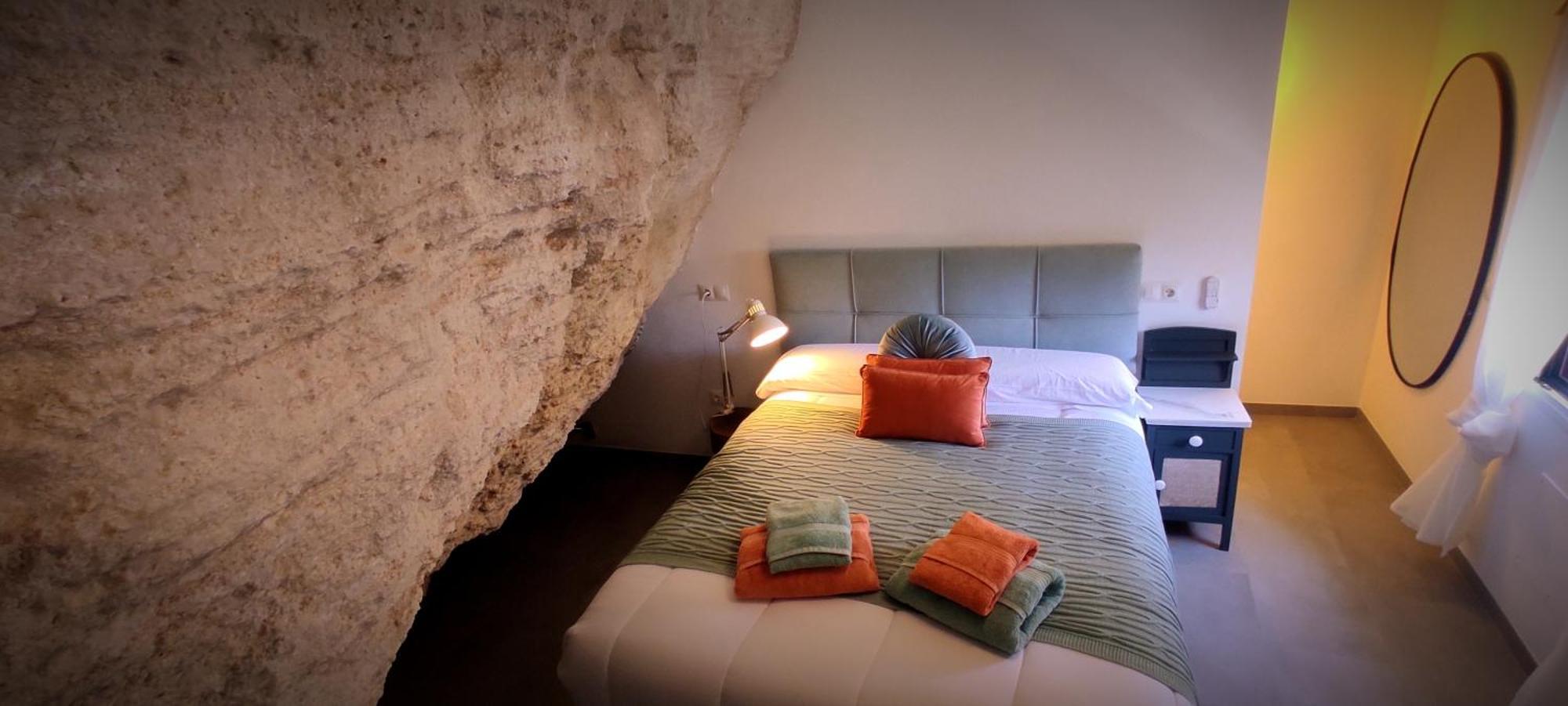 Setenil De Las Bodegas Casa Cueva Las Chicas Del Puente מראה חיצוני תמונה