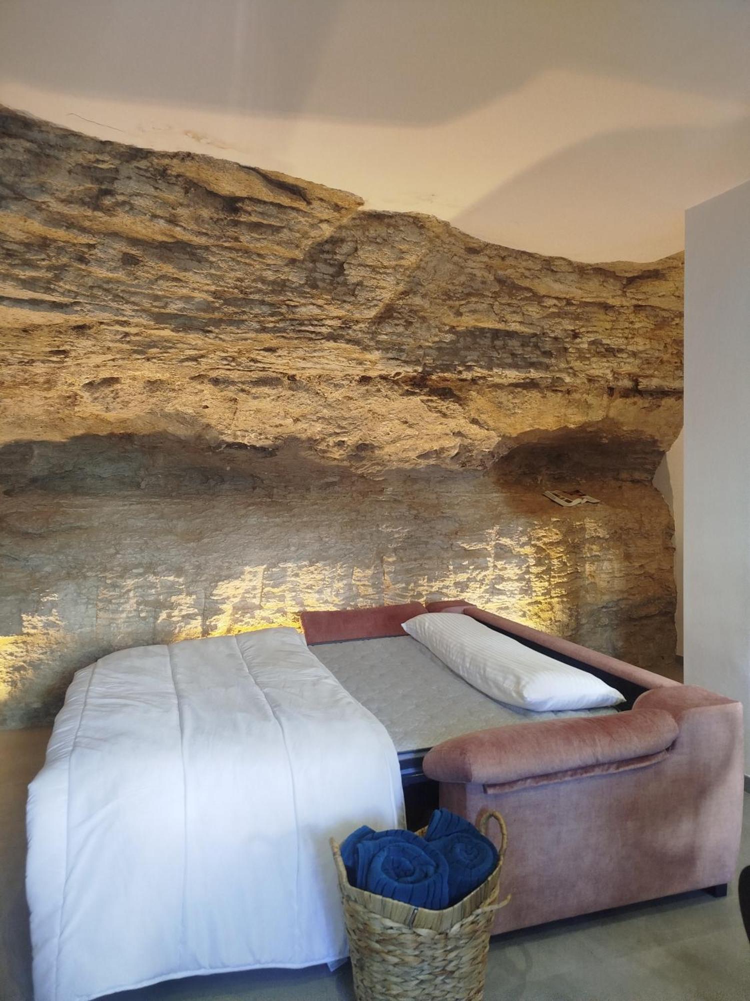 Setenil De Las Bodegas Casa Cueva Las Chicas Del Puente מראה חיצוני תמונה